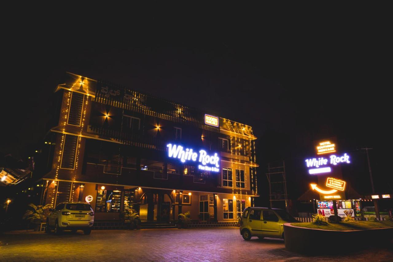 Hotel Southern Heritage Udupi Buitenkant foto
