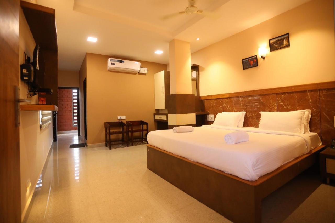 Hotel Southern Heritage Udupi Buitenkant foto